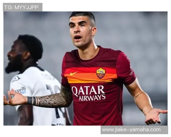 足球后卫能否打破传统成就球星地位的探讨与挑战